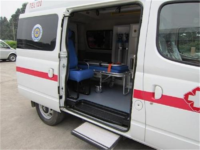西乌珠穆沁救护车出租服务案例7